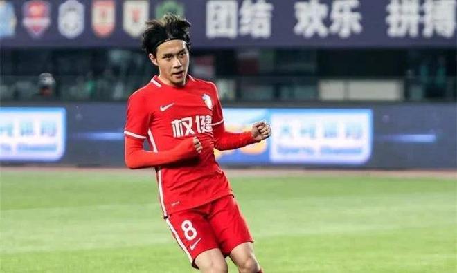 转折点!江苏男篮官宣签约,法甲训练课后攻防权衡,底气十足,心理建设被强调(江苏男篮内斗) 转折点!江苏男篮官宣签约,法甲训练课后攻防权衡,底气十足,心理建设被强调(江苏男篮内斗)