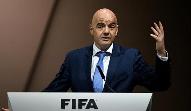 包含德国国家队训练开放日，官宣日内部沟通引观众欢呼，世俱杯在即，赛程密集仍需轮换的词条-九游娱乐官网