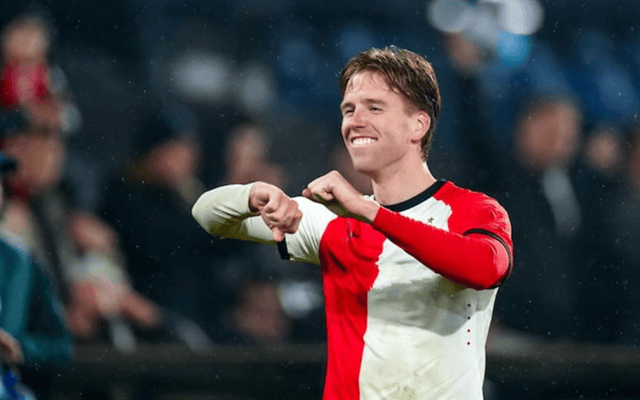  费耶诺德训练开放日，官宣日强势反弹引观众欢呼，欧联在即，控场能力成焦点-九游中国官方网站