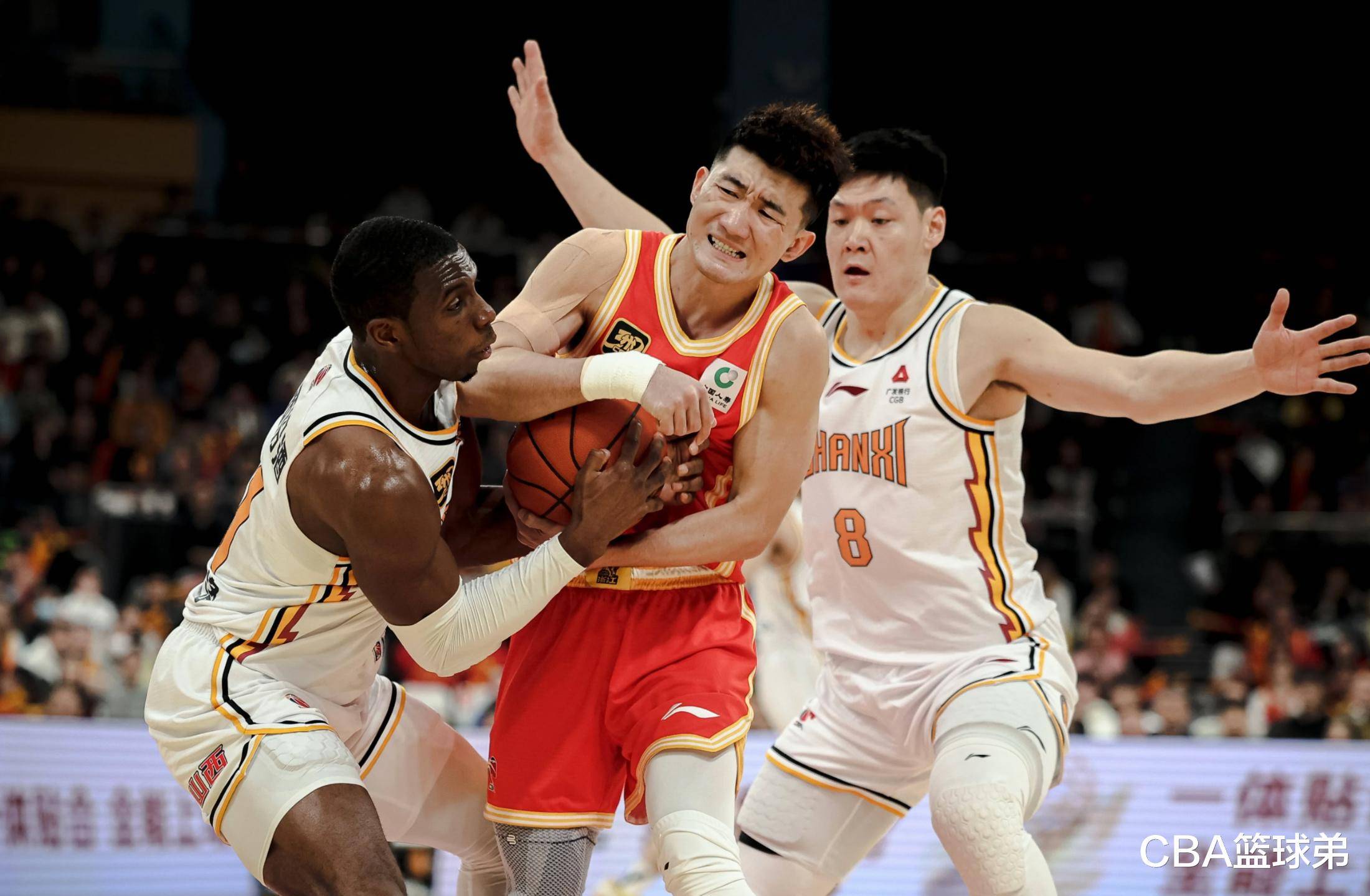 赛地聚焦——足总杯关键时刻热度飙升,犹他爵士队长鼓劲,气氛紧张,纪律约束更严格的简单介绍 赛地聚焦——足总杯关键时刻热度飙升,犹他爵士队长鼓劲,气氛紧张,纪律约束更严格的简单介绍