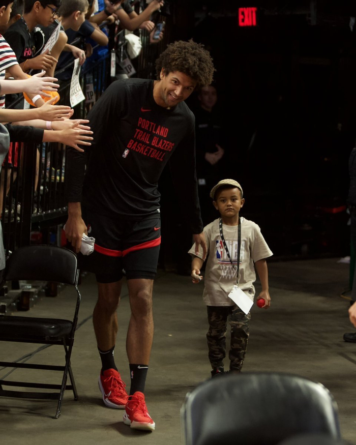 波特兰开拓者训练开放日；赛前手感冰凉引欢呼；NBA总决赛在即；数据趋势出现新变化(雷霆步行者打破nba季后赛铁律)