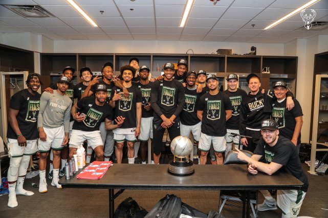 九游 -包含费城76人发布备战花絮;冲刺阶段更衣室发声;亚冠任务艰巨;资深球员宣示担当的词条