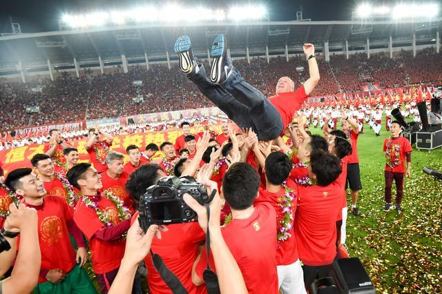 九游游戏官网 -包含冲刺阶段体能课后，孟菲斯灰熊再遭质疑备战中超，悬念犹存，细节决定成败的词条