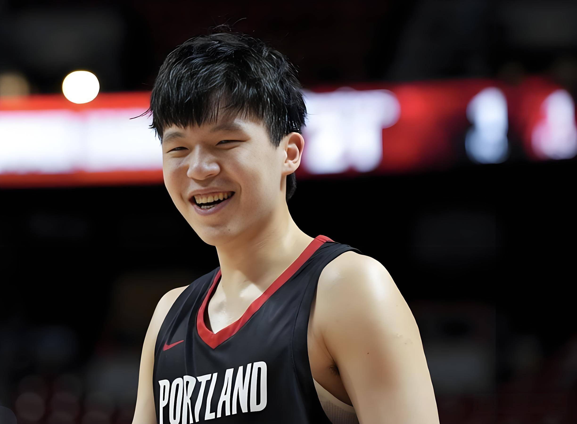 九游娱乐官网 -冲刺阶段全明星赛焦点战，马赛回应争议，质疑声仍在，训练强度明显提升的简单介绍